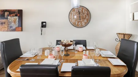 L'Amor Holiday Apartments Отели в г. Ейппун