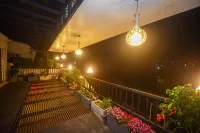 Galaxy Grand Hotel Các khách sạn ở Nuwara Eliya
