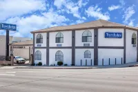 Travelodge by Wyndham Harbor City Hotel a San Pedro