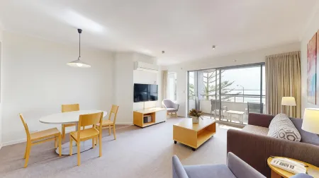 Cumberland Lorne Resort Отели в г. Порт-Дуглас