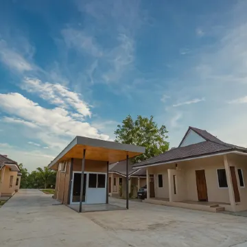 88 Fine Hotel @ Suratthani Airport