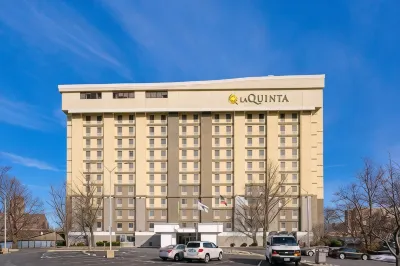 La Quinta Inn & Suites by Wyndham Springfield MA Hotels near Paramount Theater