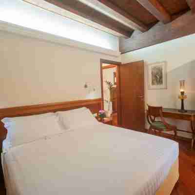 Hotel Flora Rooms