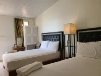 Habitation des Lauriers - موقف سيارات
