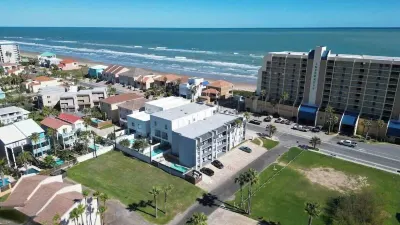 Coronado 302 Hotels near Beach Access #11 Treasure Island Circle