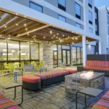 克拉克斯維爾-路易斯維爾北希爾頓惠庭飯店