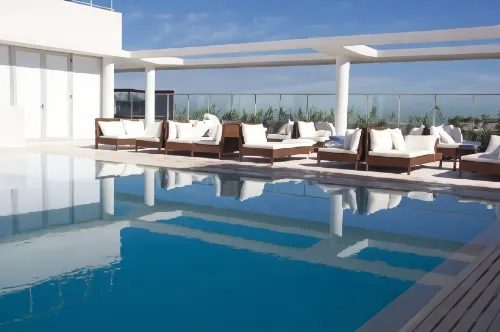 Dazzler by Wyndham Asuncion