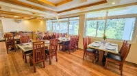 IHotels Yercaud - Breakfast
