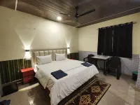 Sunrise Homestay Agra-Rooftop View Taj Mahal