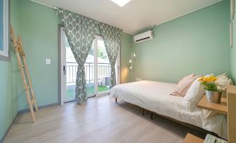 Gyeongju Luna Hills Pool Villa Pension