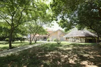 Kay Jay Beach House - Pasikudha