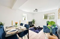 20% Off the Blue Suite - Family & Business Stays