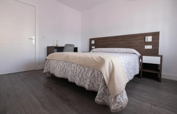 洛斯羅薩雷斯青年旅舍