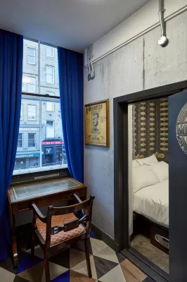 St Christopher's Edinburgh Old Town