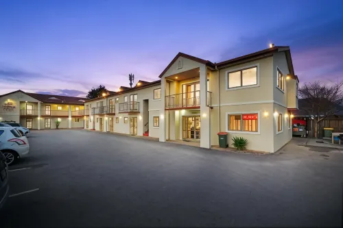 New Castle Motor Lodge - موقف سيارات