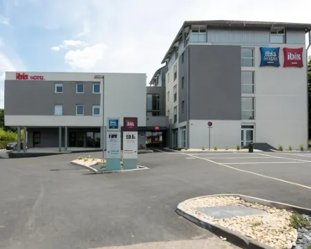Ibis Cahors Hotels in Lot