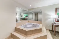 Quality Inn Allen - Plano East - Hot Tub