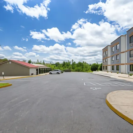 Econo Lodge London North