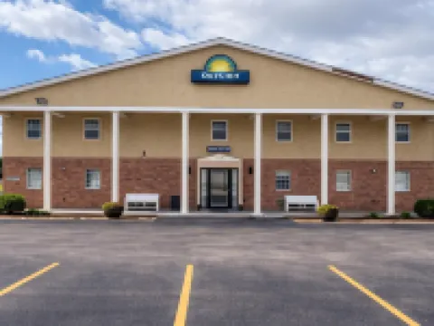 Days Inn by Wyndham Amherst Hotels in Lorain County