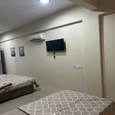 The Suncity Inn