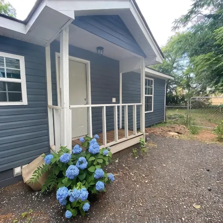 Cozy 1BR Close to Downtown & Greenville Drive Baseball
