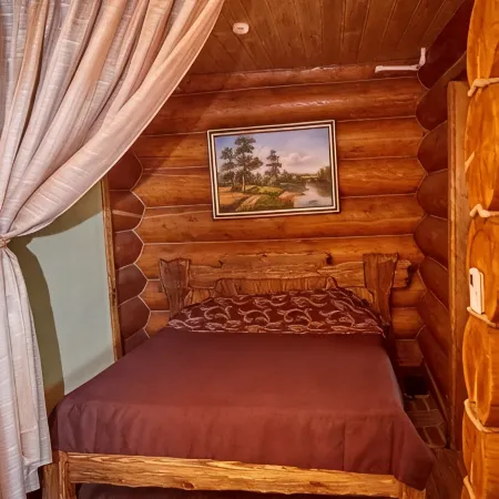 Lovchy Plyus Hotel