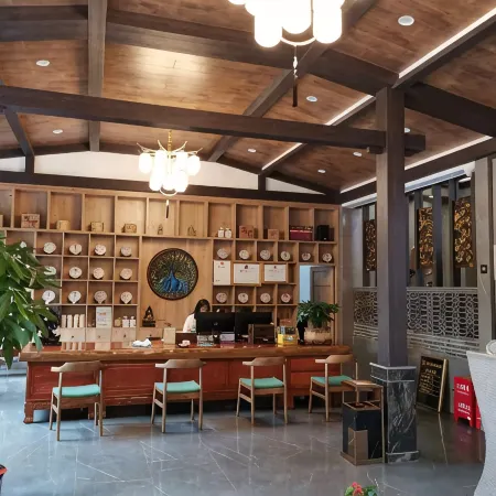 Qianxi Light Luxury Holiday Hotel
