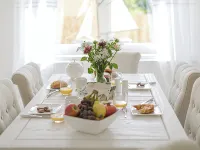 Boddensuite - 90sqm on one level with terrace and private parking space Hoteles en Wieck auf dem Darß