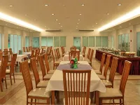 Laemsing Natural Beach Resort Hotels in Laem Sing