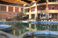 Xianning Hot Spring Valley Resort - Pools