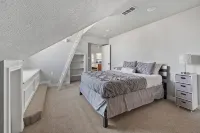 GREAT DEAL! Huge and Stylish Lake View House in Rowlett