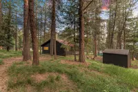 Alpine Nine - Modern, cozy cabin in the woods close to town