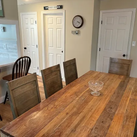Fantastic pet friendly townhome - many nearby attractions in North Woodstock NH