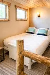Lake Huron Beachfront, Hot Tub, Kayaks, 10 minutes to Mackinaw City - Chalets