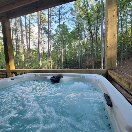 Lux Blue Ridge Cabin, Hot tub, Swing, & PingPong!