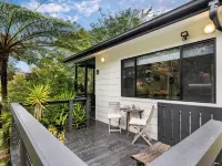 Emerald Beach Eucalyptus Cottage Hotels in Emerald Beach