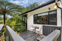 Emerald Beach Eucalyptus Cottage