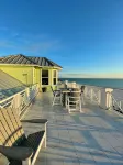 Luxury Beachfront Home - Rooftop Deck - Pool & Spa - Boutique