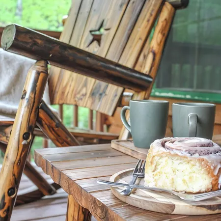 Creekside Cabin Retreat - Hot Tub, Treehouse, Fire Pit, Near Lost River WV