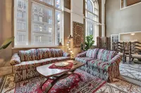 Spacious 4-BR Apt, Fast WiFi in Downtown Memphis. Walk to Convention Center. - Apartments