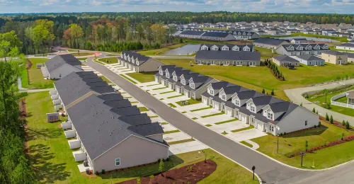 Central location Modern Lakefront 2 king-Suite 3 Bedroom 3 Full Bathroom - Wifi