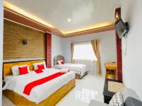 RedDoorz @ Hotel Dieng Berastagi Hotels in Karo