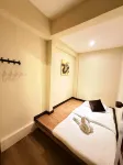 Anggun Lodge Private Room with Sharing Bathroom
