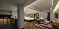 Tropics Eight Suites - Airport Shuttle