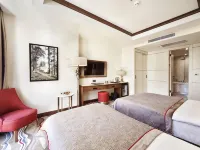 Grand Hotel De Pera Hotels near Pera