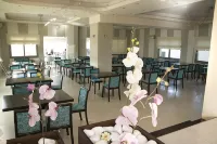 Kokoni Beach Hotel - breakfast