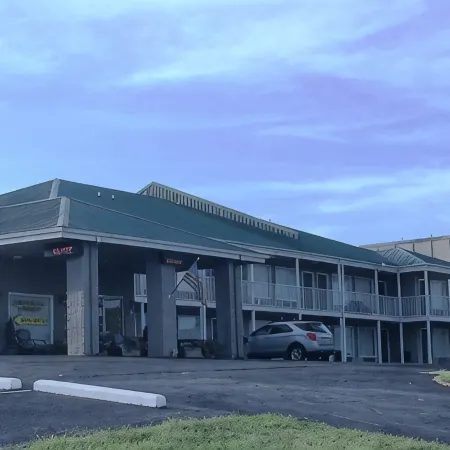Oak Grove Inn Отели в г. Брэнсон