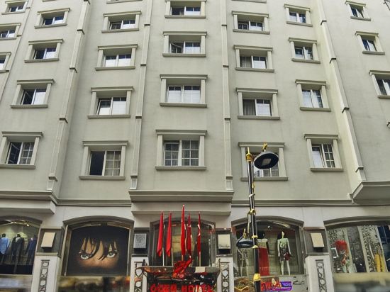 Gold Hotel