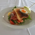 The Tide - Rorbuer - breakfast