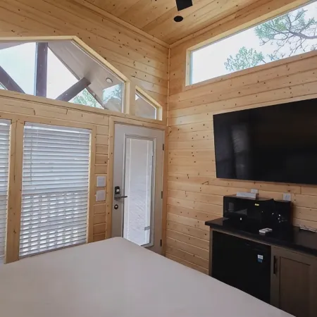 Tiny Home King Room #13C